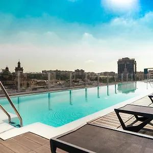 Giralda Center فندق