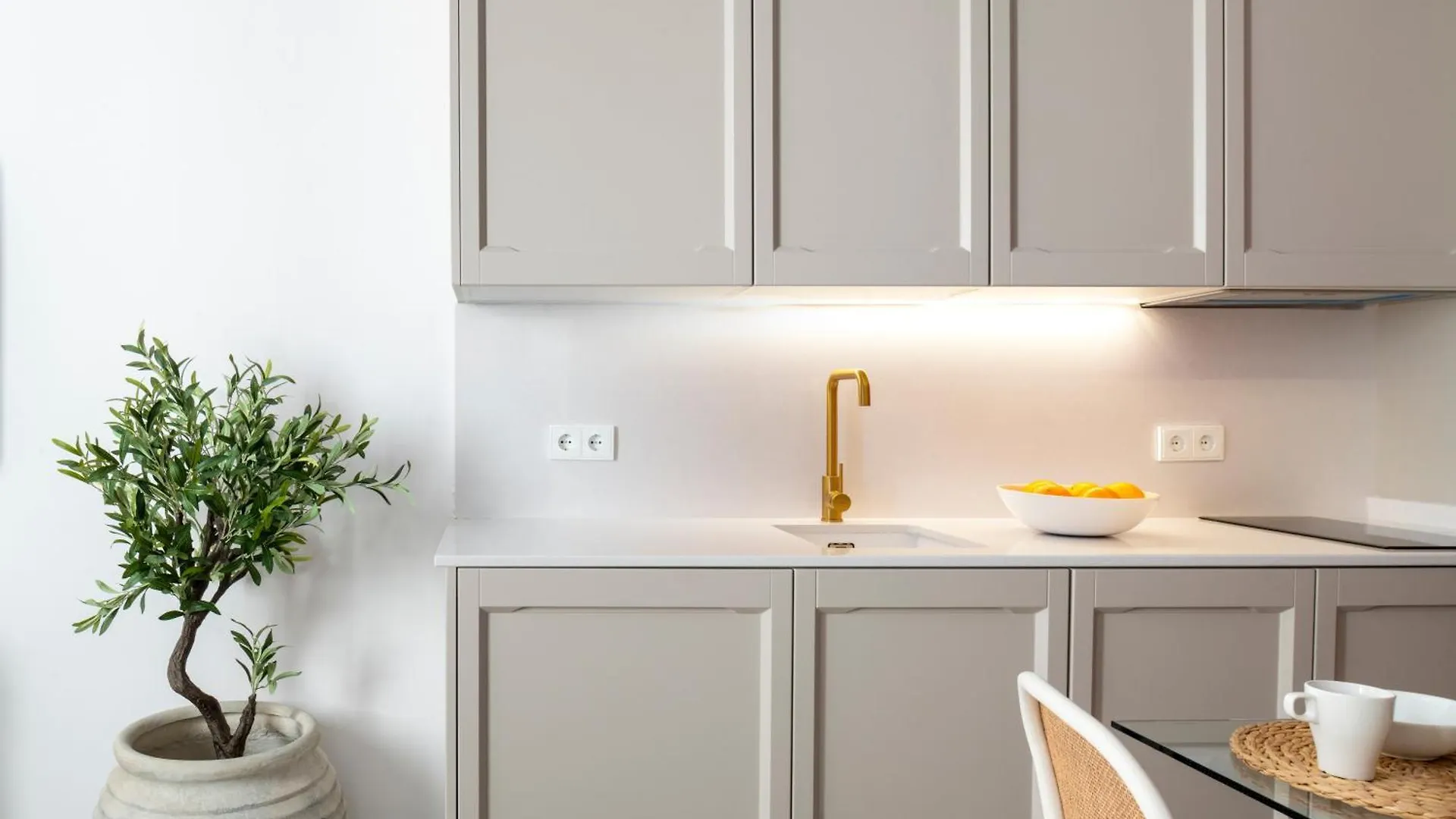 Magno Apartments Casa Palacio Moratin إشبيلية