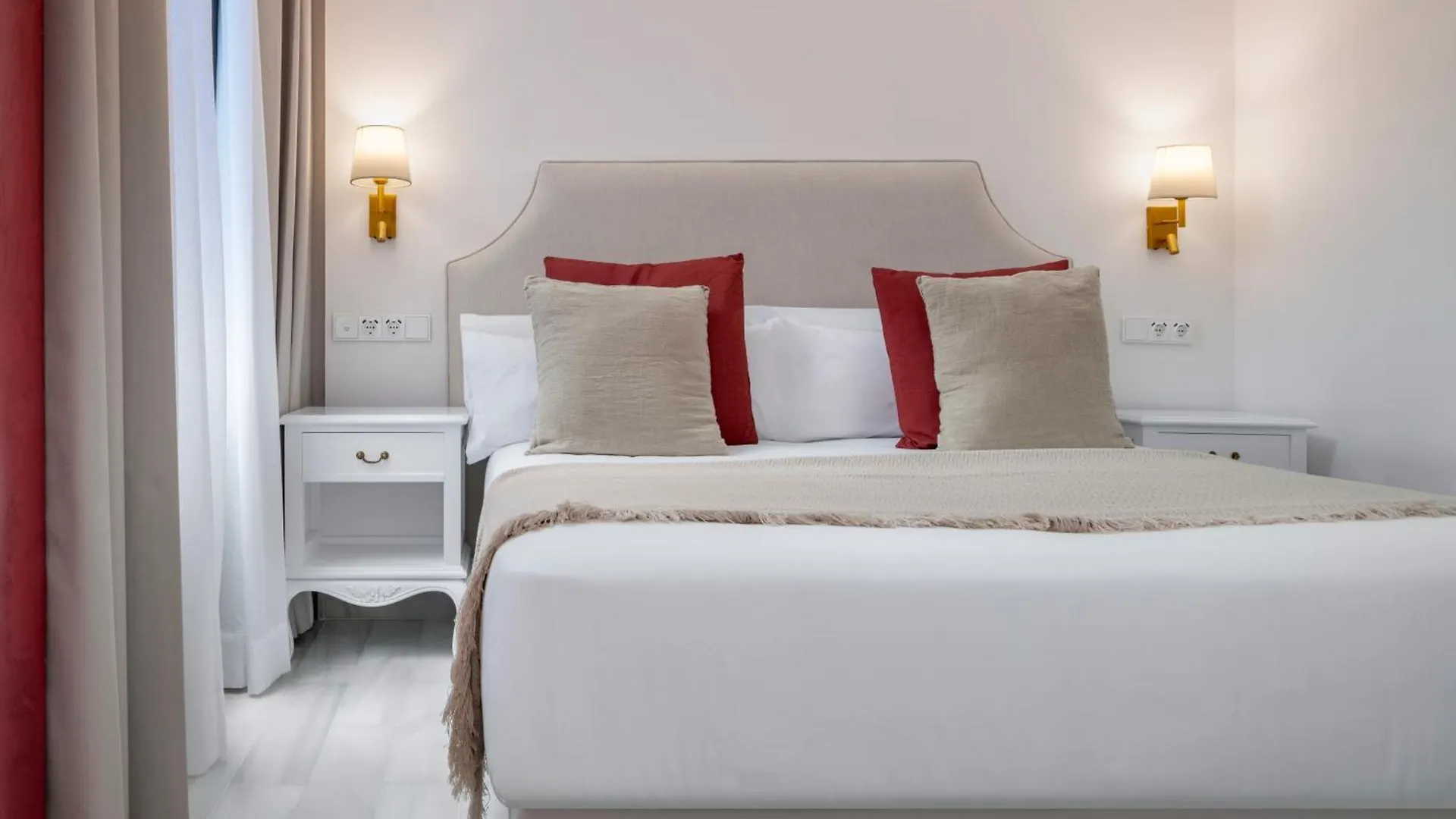 Magno Apartments Casa Palacio Moratin إشبيلية