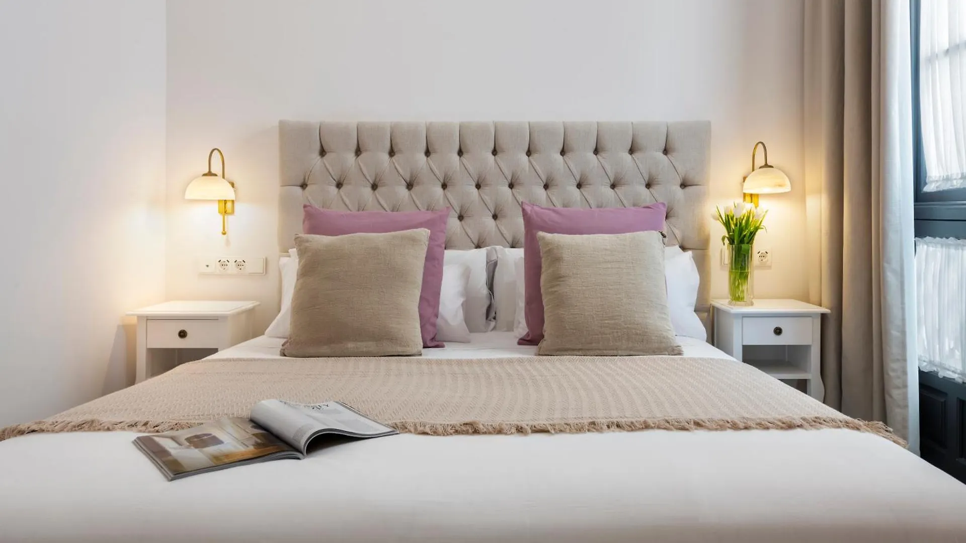Magno Apartments Casa Palacio Moratin إشبيلية إسبانيا